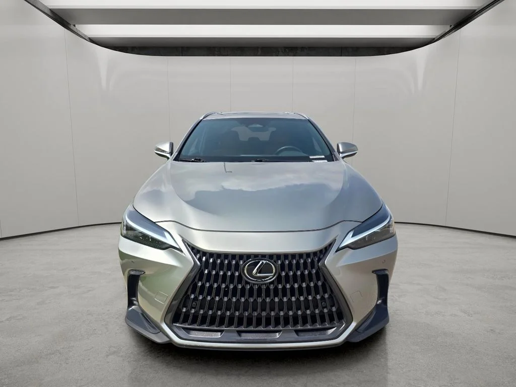 Used 2022 Atomic Silver Lexus Premium image 8