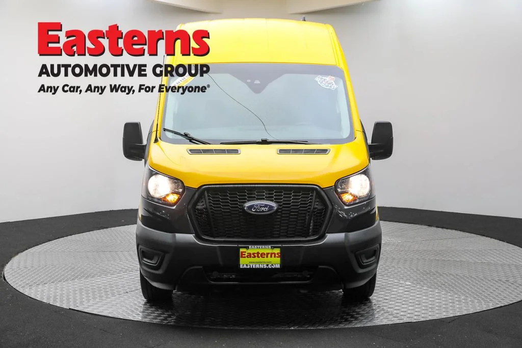 Used 2021 Yellow Ford Base image 2
