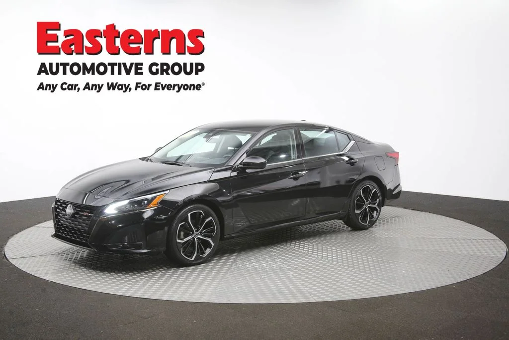 Used 2024 Black Nissan 2.5 SR image 56