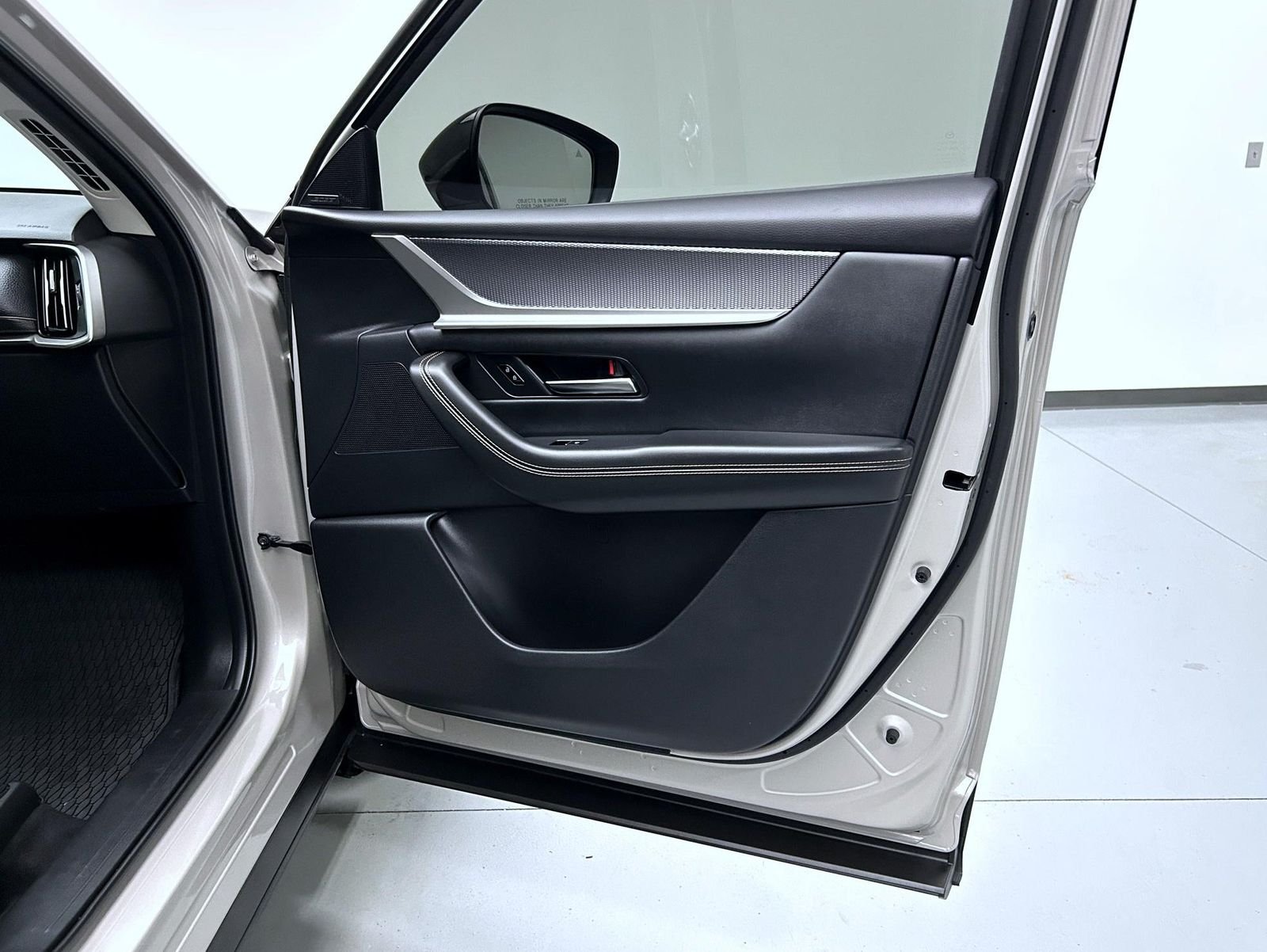 Used 2025 Silver Mazda Premium image 16