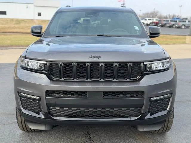 New 2025 Baltic Gray Metallic Clear-Coat Exterior Paint Jeep Limited image 2