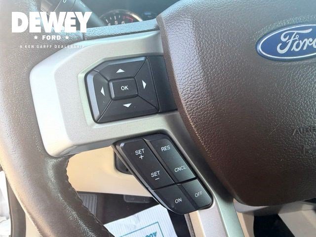 Used 2019 White Platinum Clearcoat Metallic Ford LARIAT image 10
