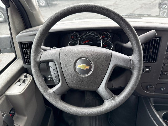 2025 Chevrolet Express Cargo Work Van - Photo 17