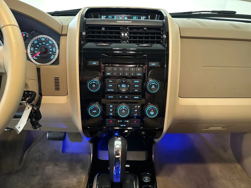 Used 2011 Gold Ford Limited image 26