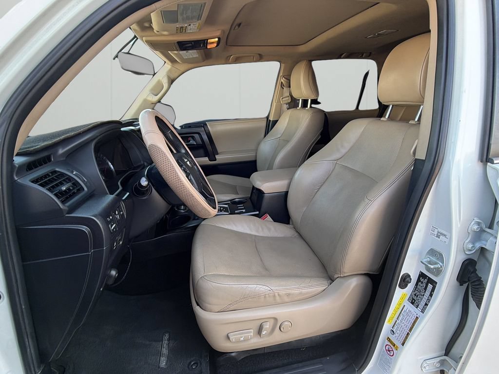 Used 2014  Toyota Limited image 14