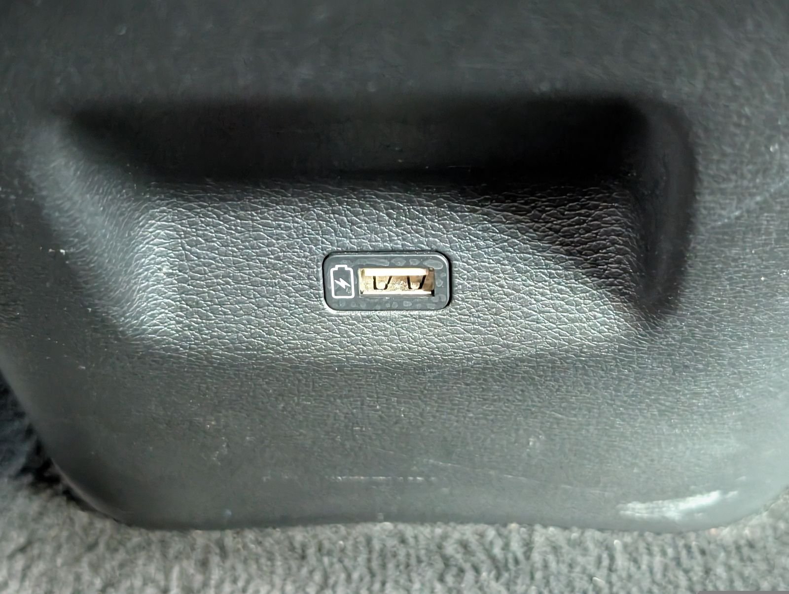 Used 2024 Snow White Pearl Kia GT-Line image 29