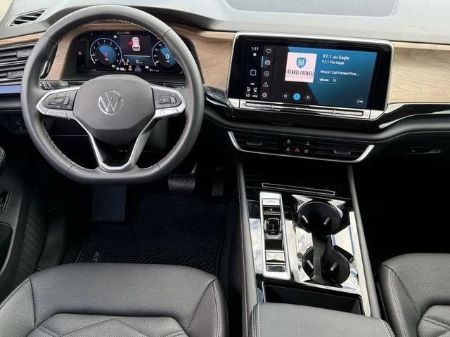 Certified Used 2025 White Volkswagen 2.0T SE w/Technology image 9