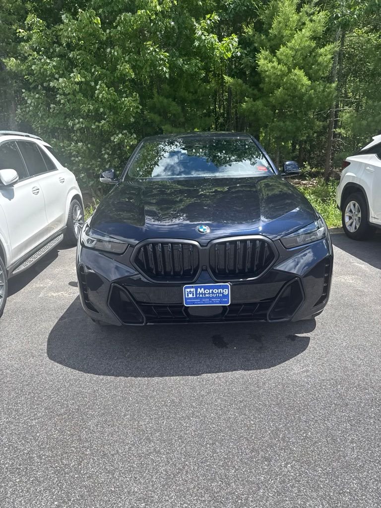 Used 2024 Black BMW xDrive40i image 3