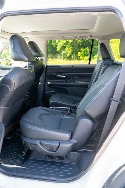 Used 2025 White Toyota  image 15