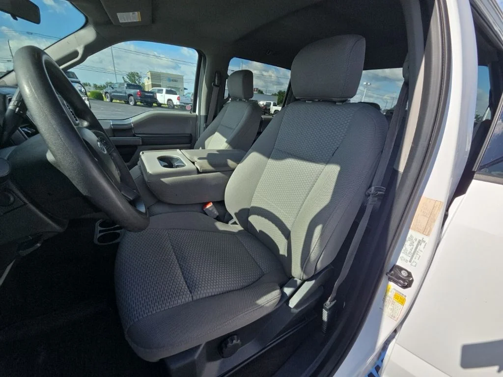 Used 2020  Ford XLT image 33