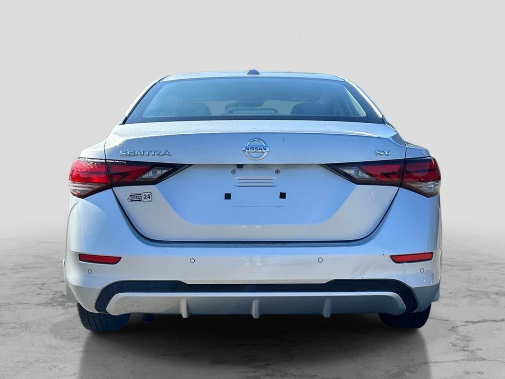 Used 2021 Silver Nissan SV image 4