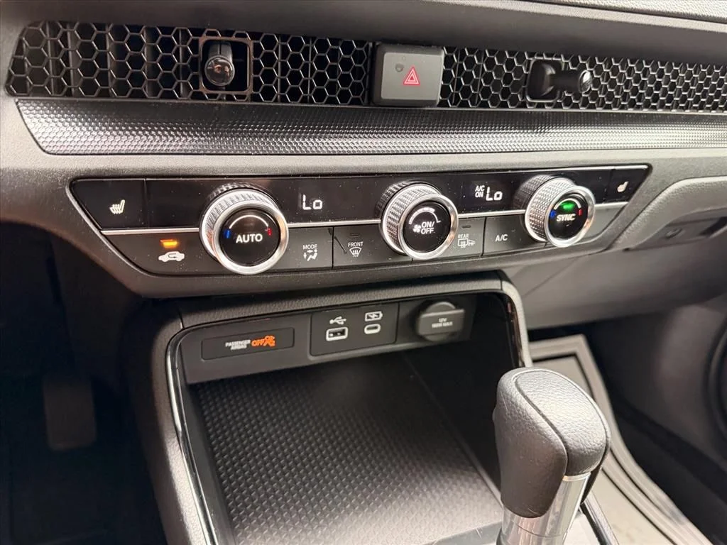 Used 2024  Honda EX image 23