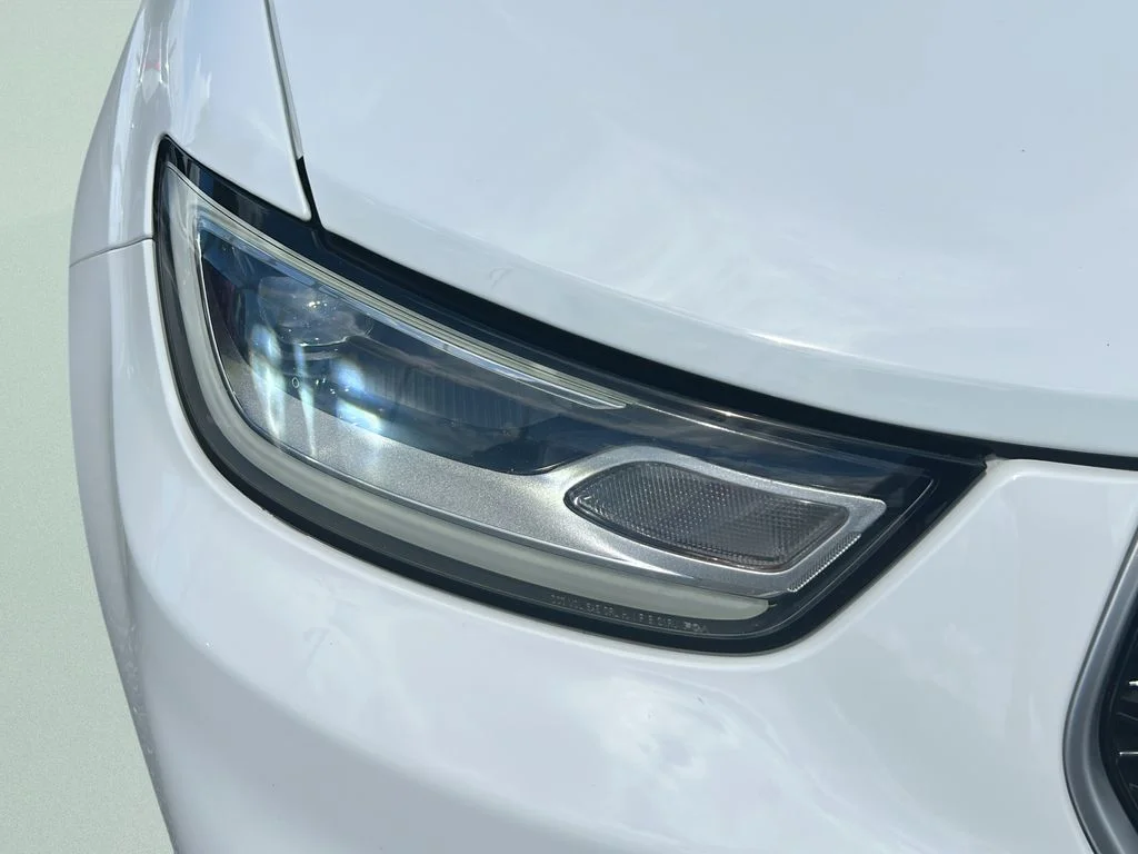 Used 2023 White Chrysler Pinnacle image 24