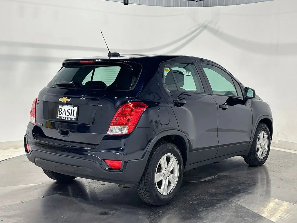 Used 2021 Blue Chevrolet LS image 11
