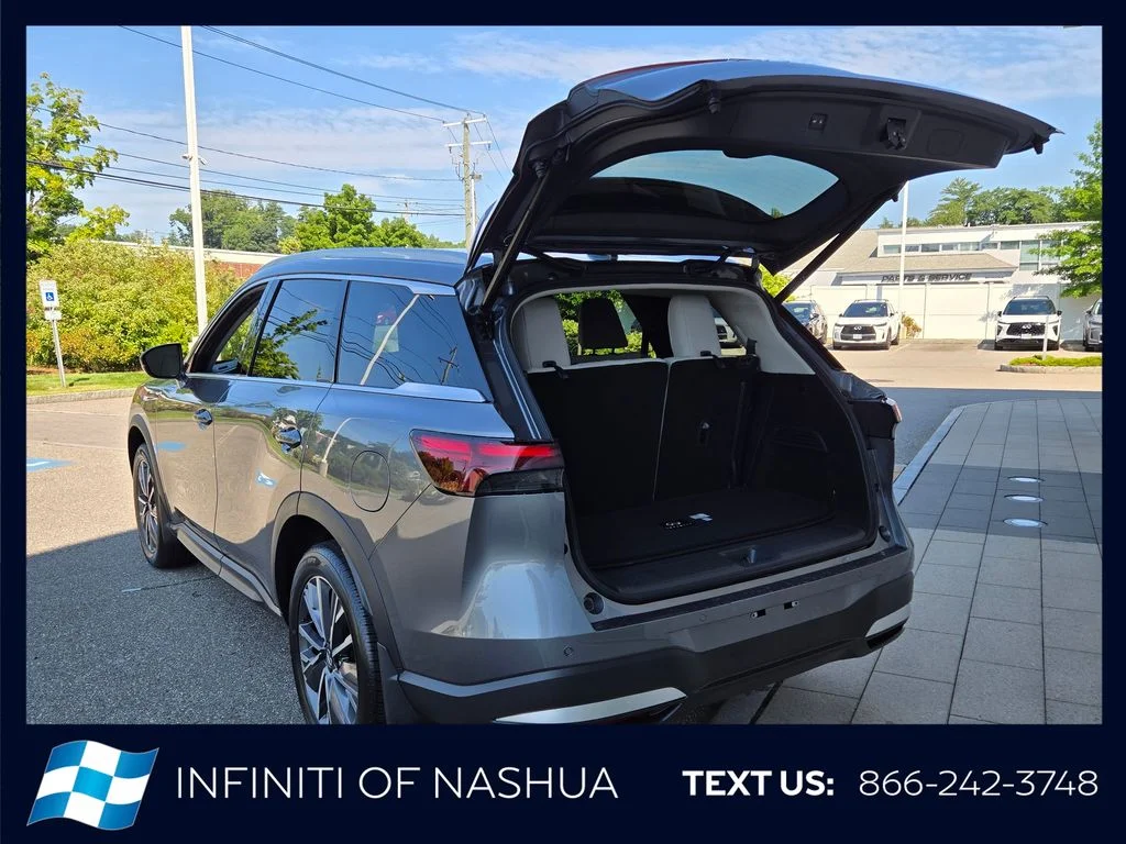 New 2027 GRAPHITE SHADOW INFINITI Luxe AWD image 18