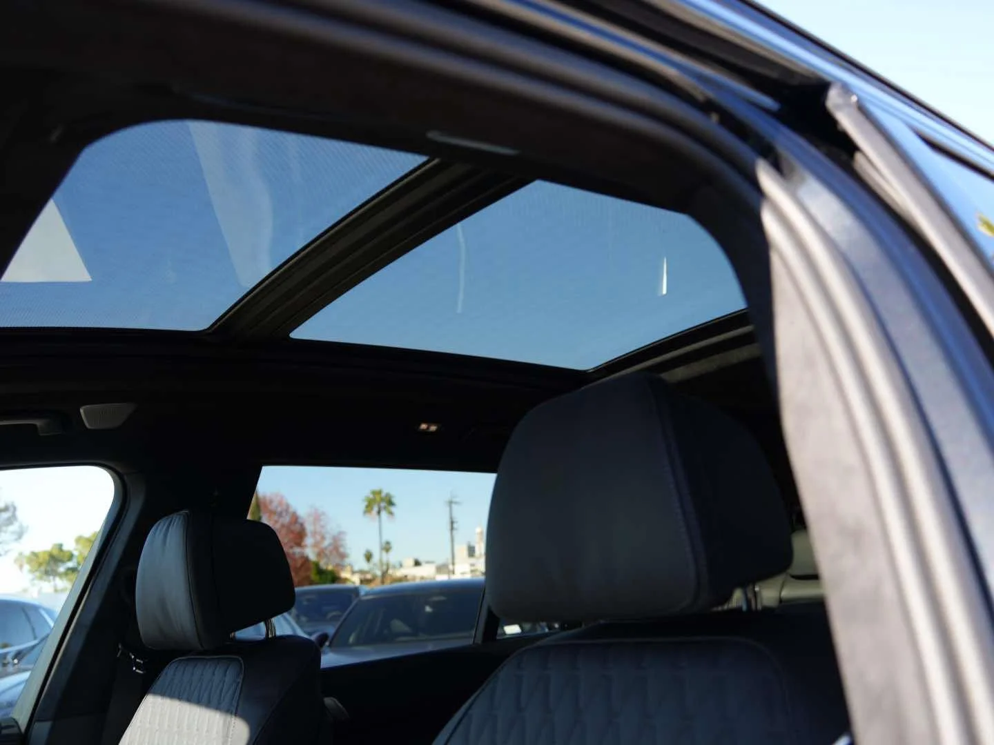 New 2026 Black Sapphire Metallic BMW ALPINA XB7 image 19