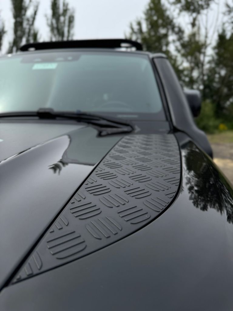 Used 2022 Santorini Black Metallic Land Rover SE image 50