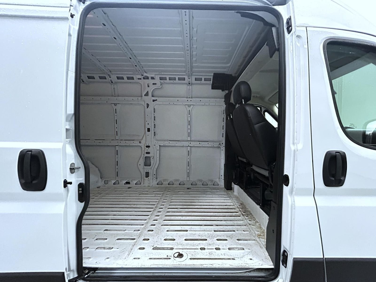 Used 2023 White Ram High Roof image 16