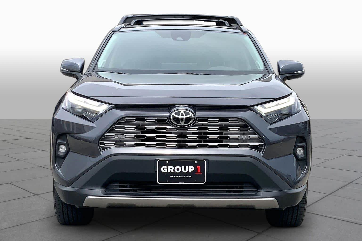 Used 2025 Magnetic Gray Metallic Toyota Limited image 4