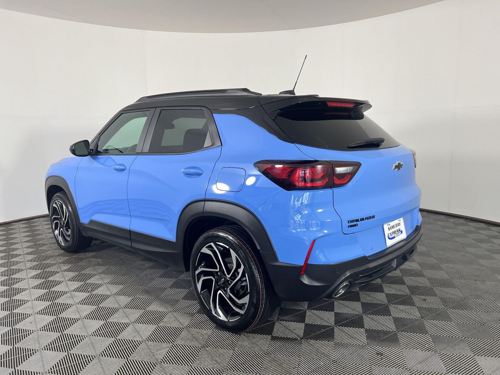Used 2024 Fountain Blue Chevrolet RS image 26