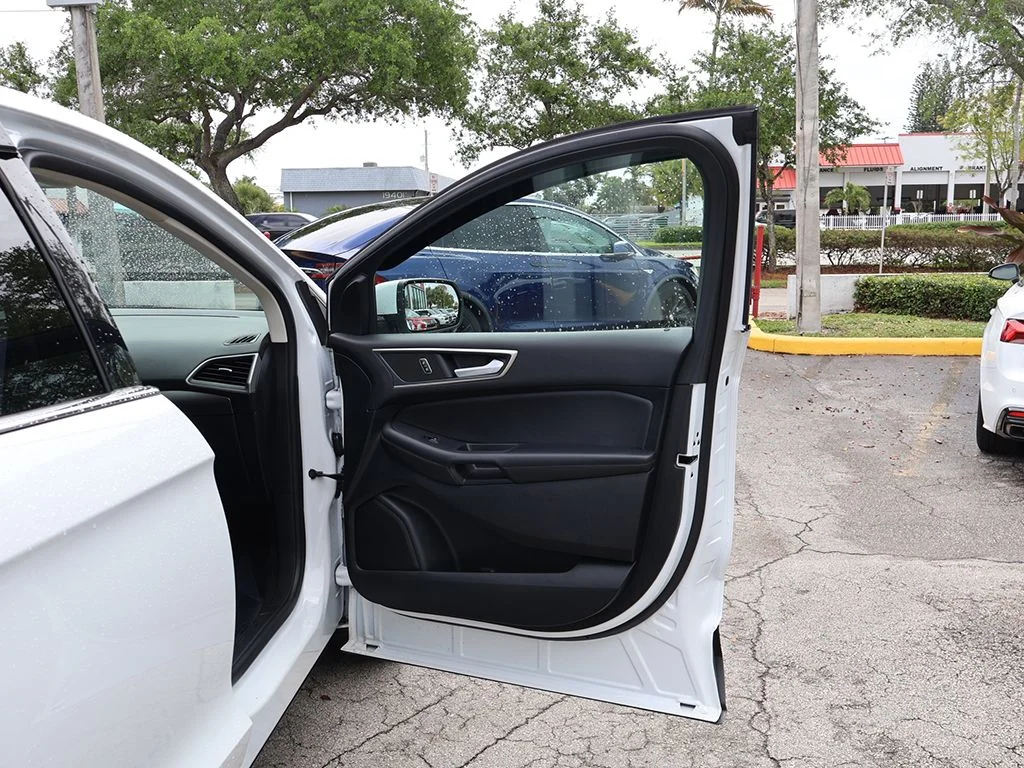Used 2024 White Ford SEL image 22