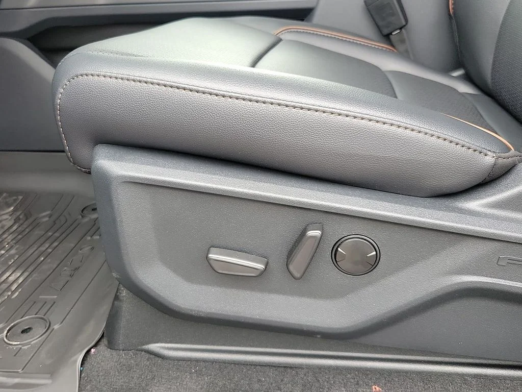 New 2026 Carbonized Gray Metallic Ford F-350® Lariat® image 12