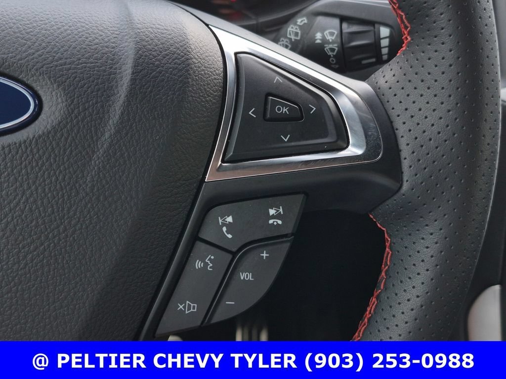 Used 2023  Ford SEL image 19