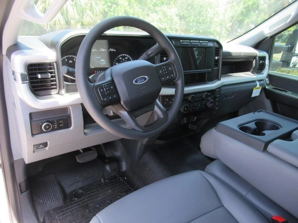 2024 Ford F-550 Super Duty Chassis Cab XL - Photo 15