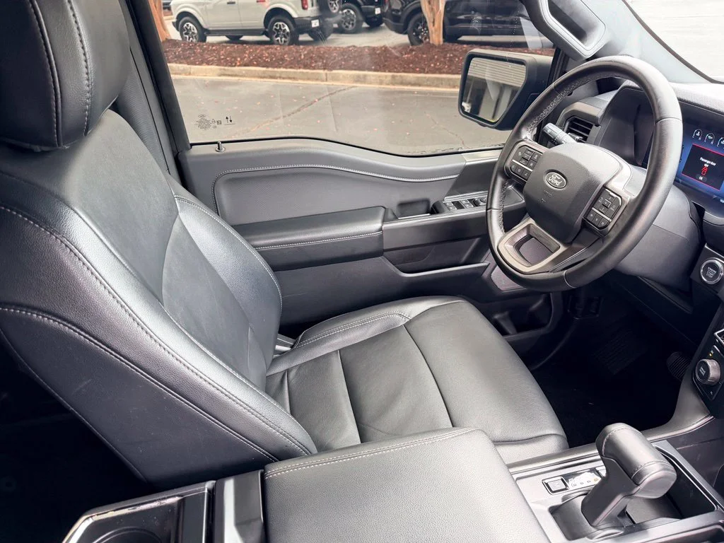 Used 2024 Black Ford XLT image 16