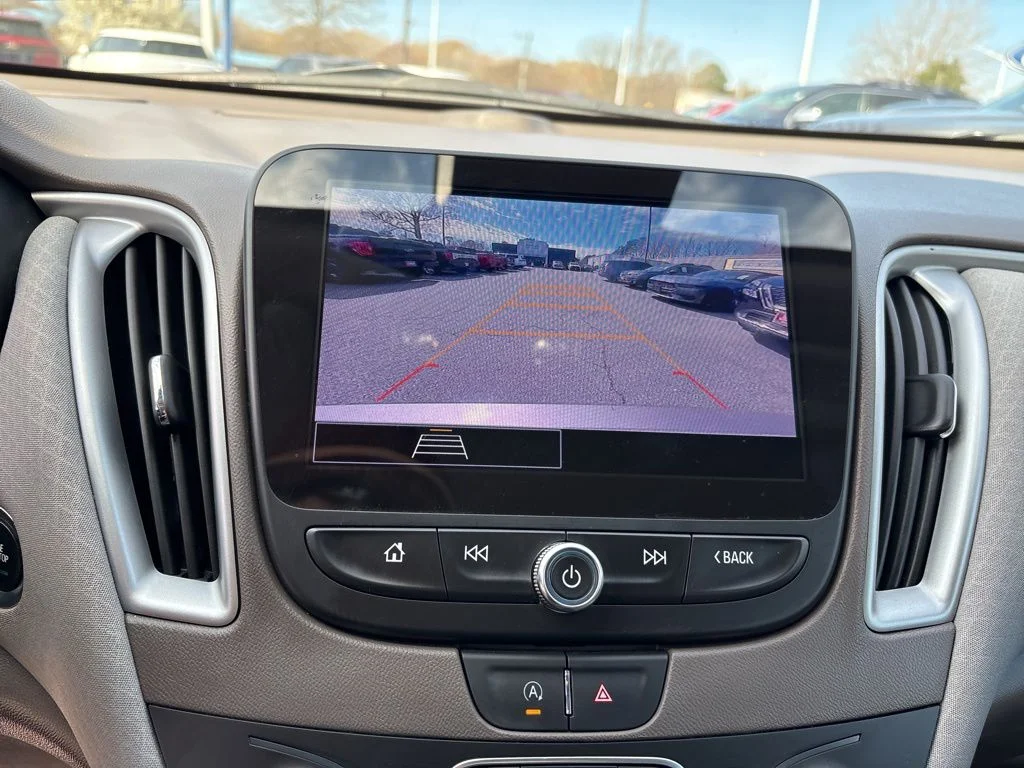 Used 2024 Gray Chevrolet LT image 18