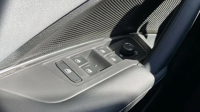 New 2026 Black Volkswagen 2.0T SE image 17