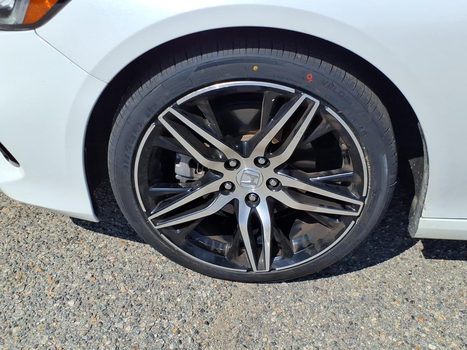 Used 2021 Platinum White Pearl Honda Touring image 4