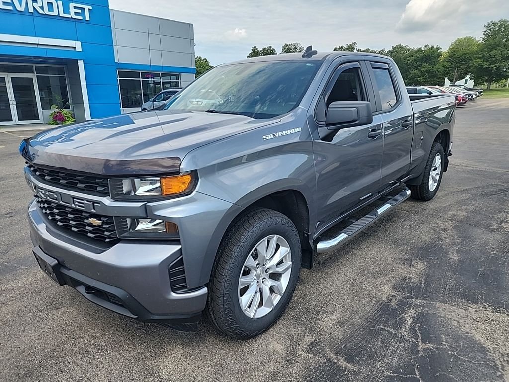 Used 2021 Gray Chevrolet Custom image 3