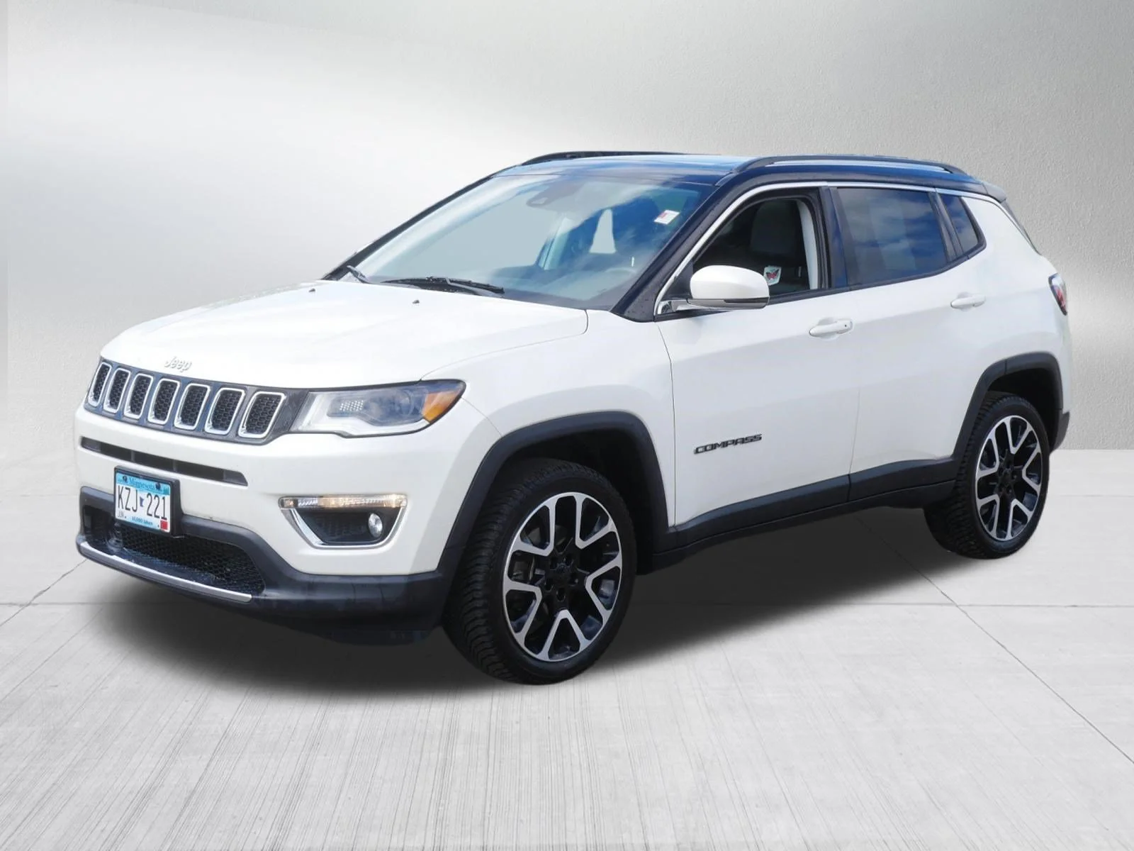 Used 2021 Pearl White Tri-Coat Jeep Limited image 3