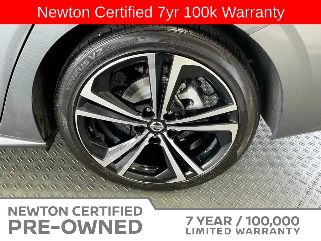 Certified Used 2022 Gun Metallic/Super Black Nissan SR image 44