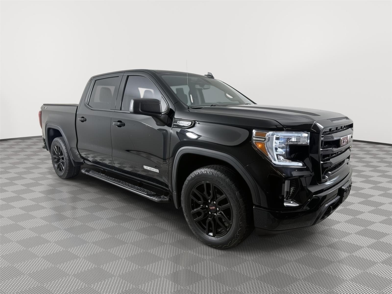 2020 GMC Sierra 4WD Crew Cab Short Box Elevation's photo