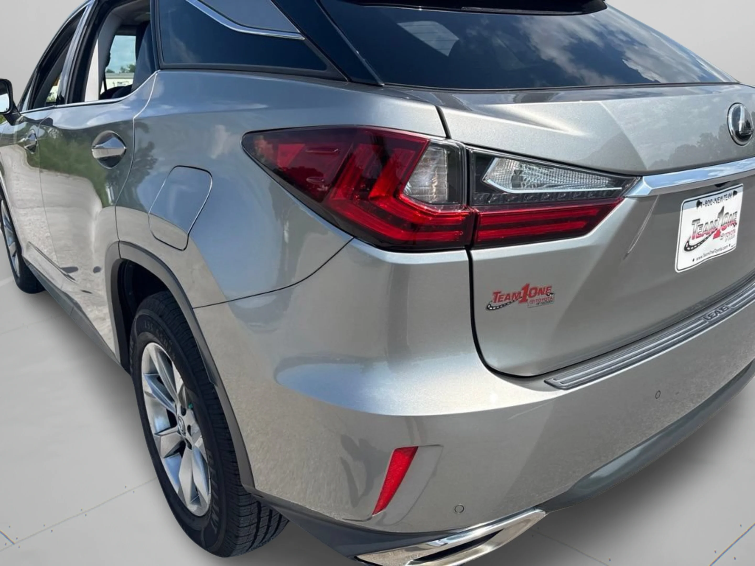 Used 2019 Silver Lexus 350 image 34