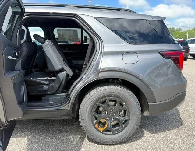 New 2026 Gray Ford Tremor image 31