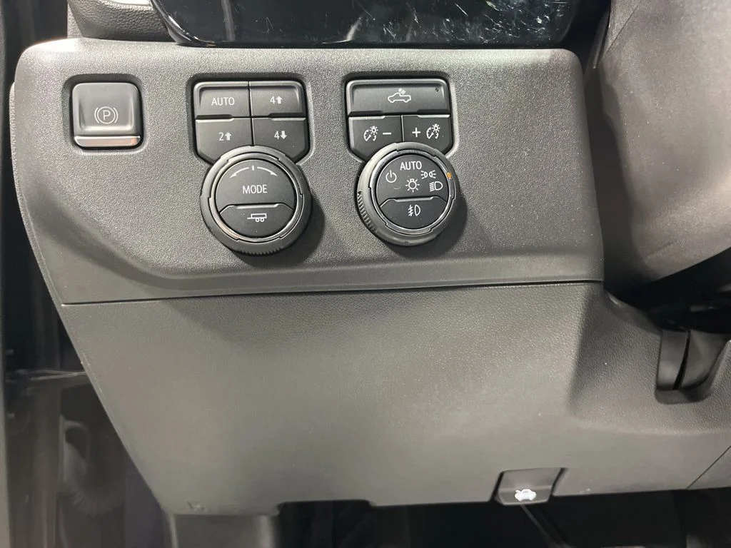 Used 2022 Ash Chevrolet LT Trail Boss image 14
