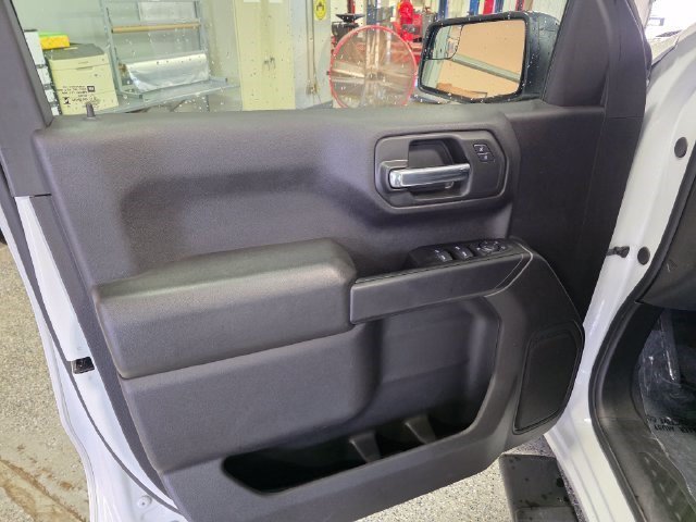 Used 2024 Summit White Chevrolet Custom Trail Boss image 18