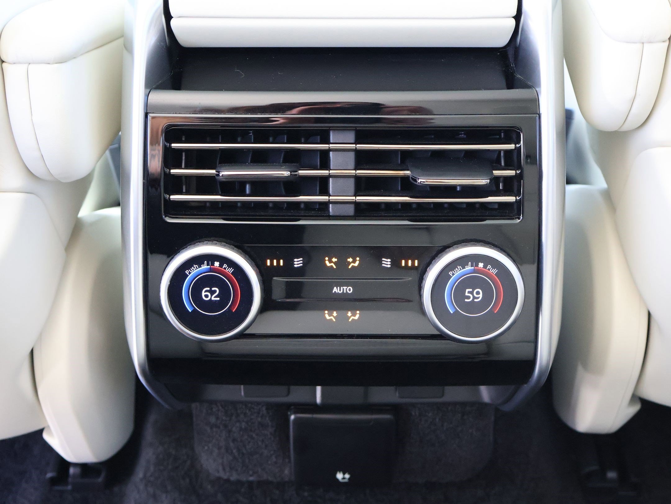 Certified Used 2025 Fuji White Land Rover Autobiography image 23
