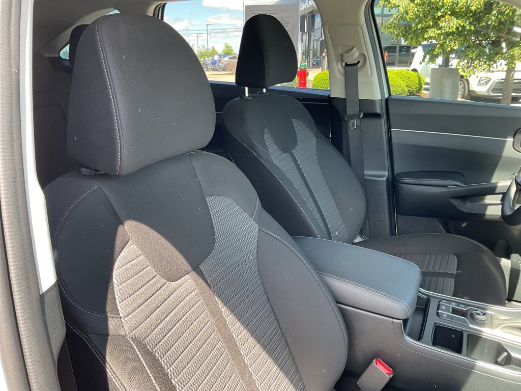 Used 2026 Ivory Silver Kia LX image 12