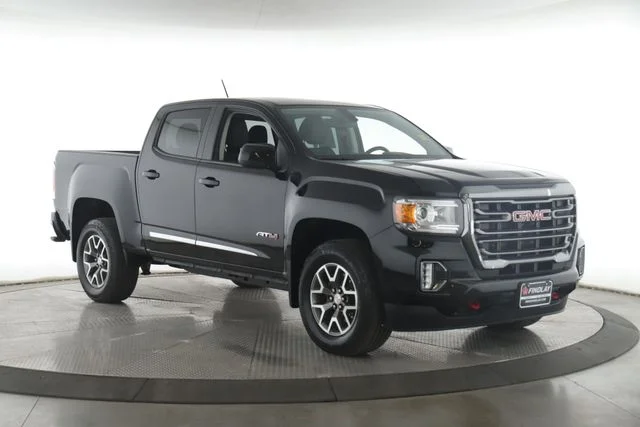 Used 2022 Black GMC AT4 w/Cloth image 2