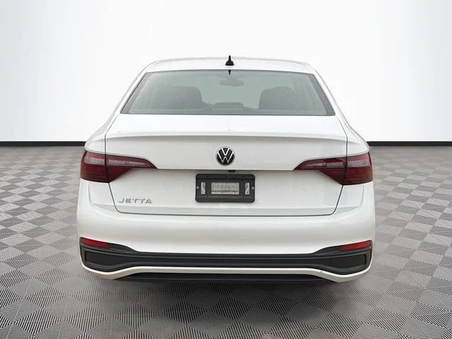Used 2024 White Volkswagen 1.5T S image 6