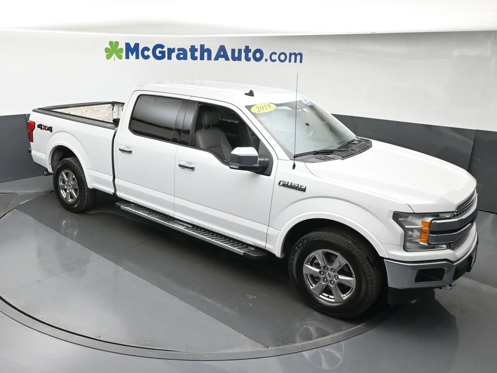 Used 2019 White Ford Lariat image 3