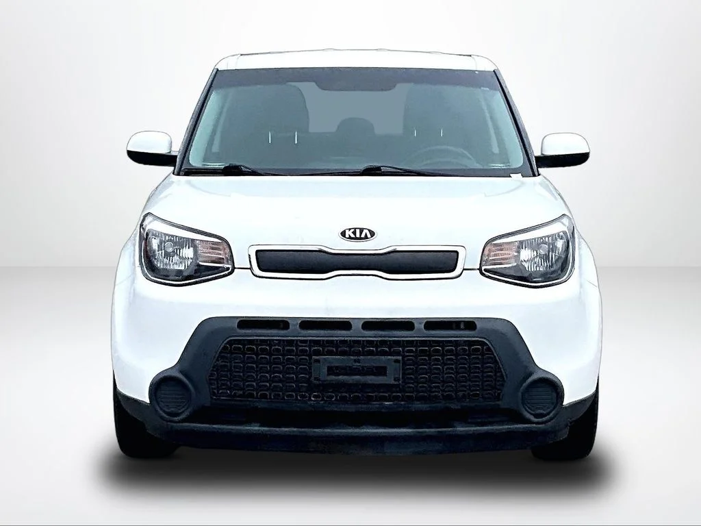 Used 2016 White Kia Base image 4