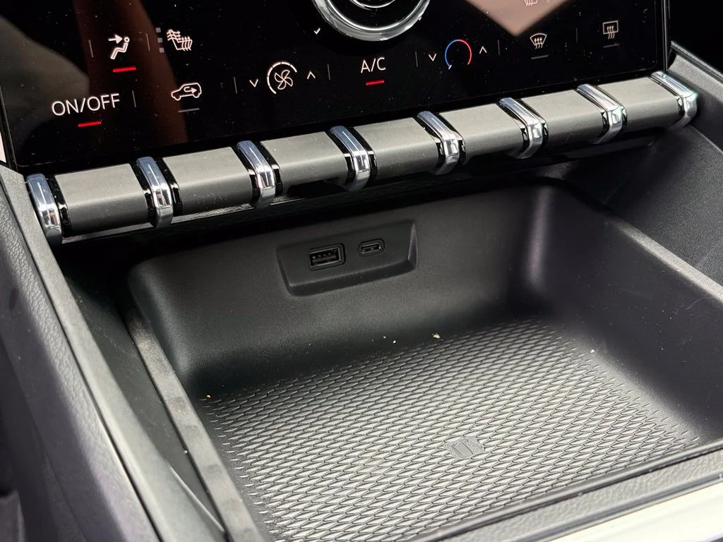 New 2027 Sterling Metallic GMC Elevation image 25