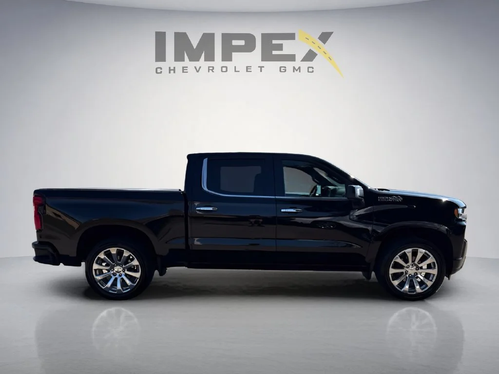 Used 2022 Black Chevrolet High Country image 6