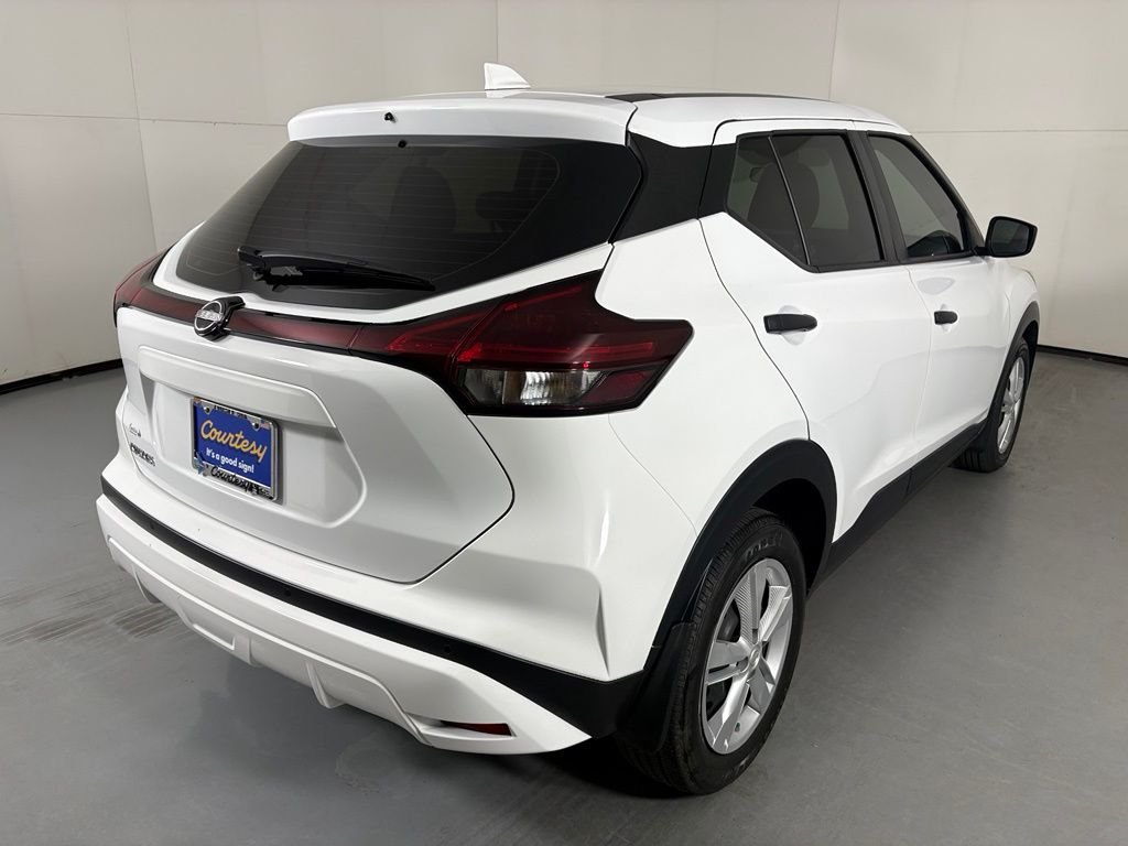 Used 2024 White Nissan S image 8