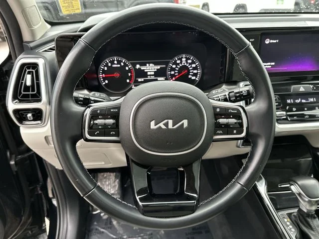 2022 Kia Sorento SX - Photo 13